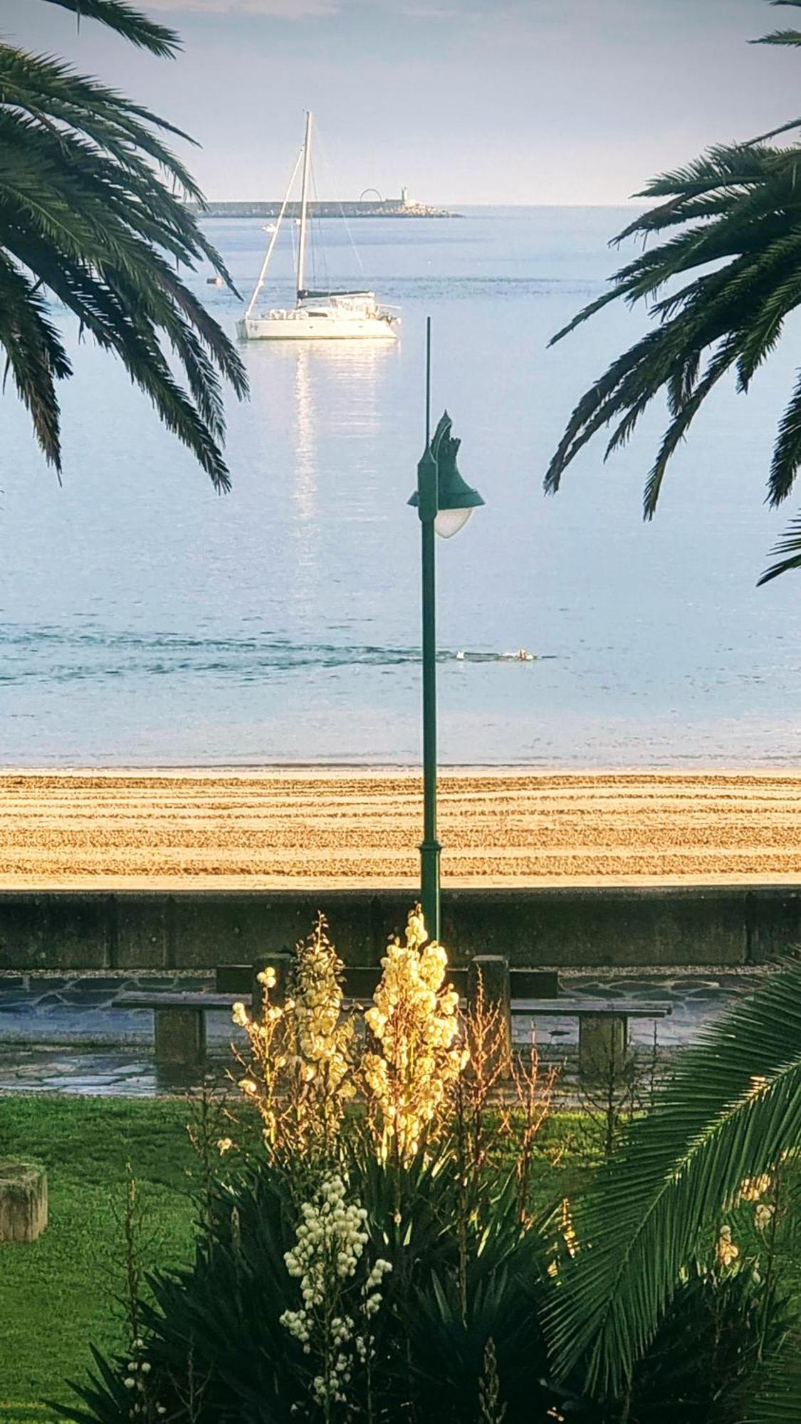 Precioso Atico Frente A La Playa De Santa Cristina Apartment A Coruña Exterior foto